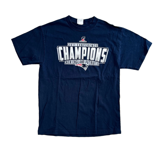 New England Patriots Champions NFL Football Navy Blue Tshirt - Medium - 21" x 30"