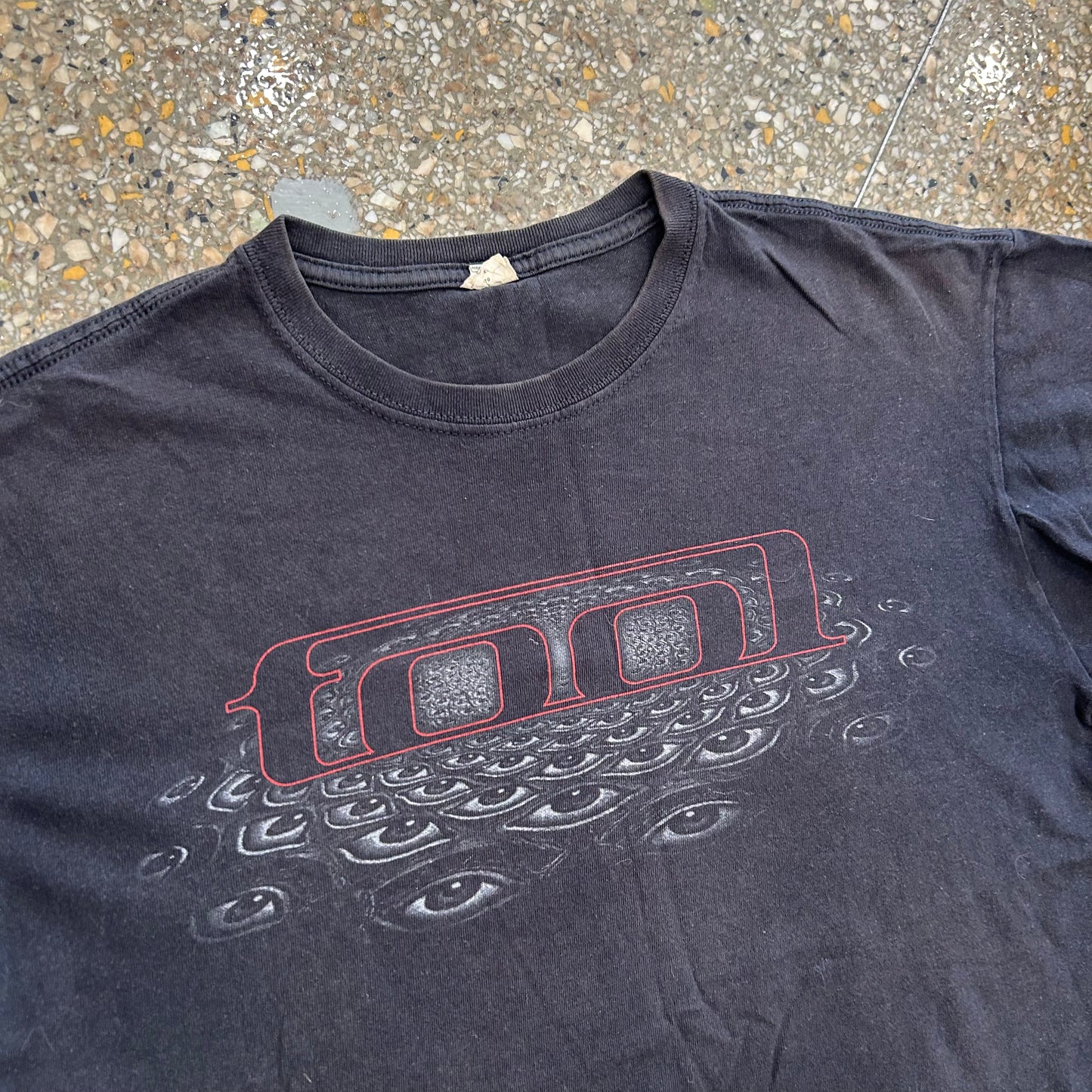 Tool 2010 Music Band Tour Tshirt - Large - 22" x 26"
