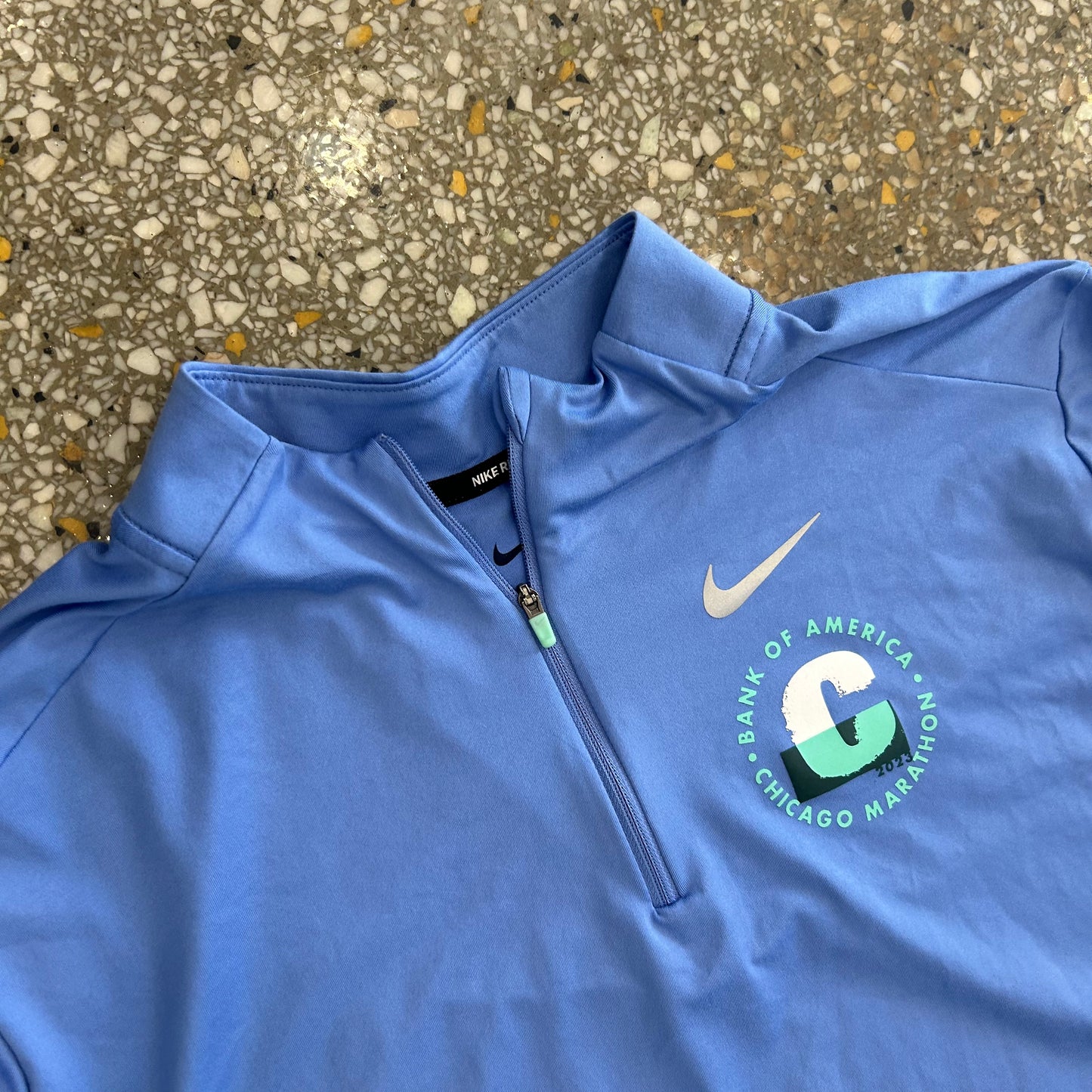Nike Chicago Marathon 2023 Blue Quarter Zip - Large - 23" x 30"