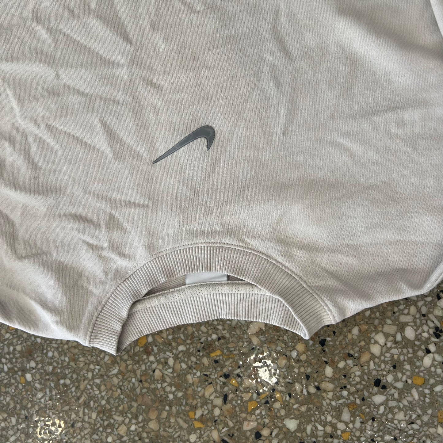 Nike White Cream Center Swoosh Crewneck Sweatshirt - Cropped Small - 19" x 17"