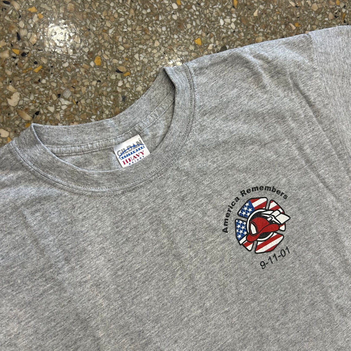 Gildan America Remembers Firefighters September 11 2001 Grey Tshirt - Large - 22" x 27"