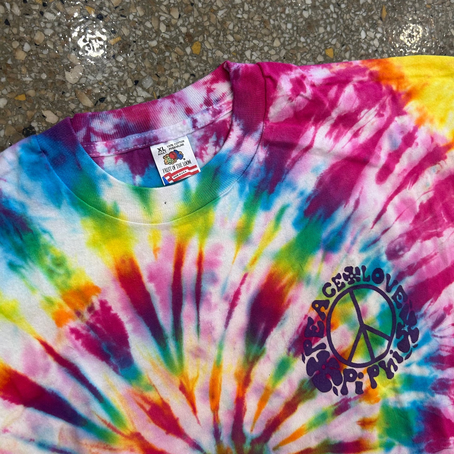90's FOTL Peace Love Tie Dye Tshirt - Large - 23" x 29"