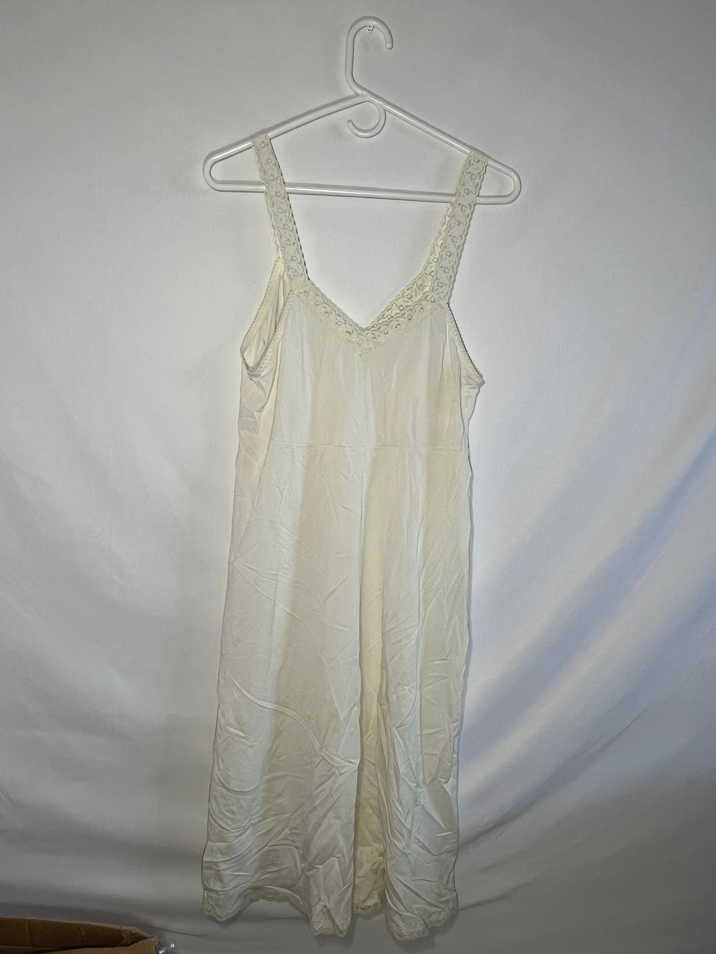 Vestido lencero de los 80 - 17.5” x 34.5”