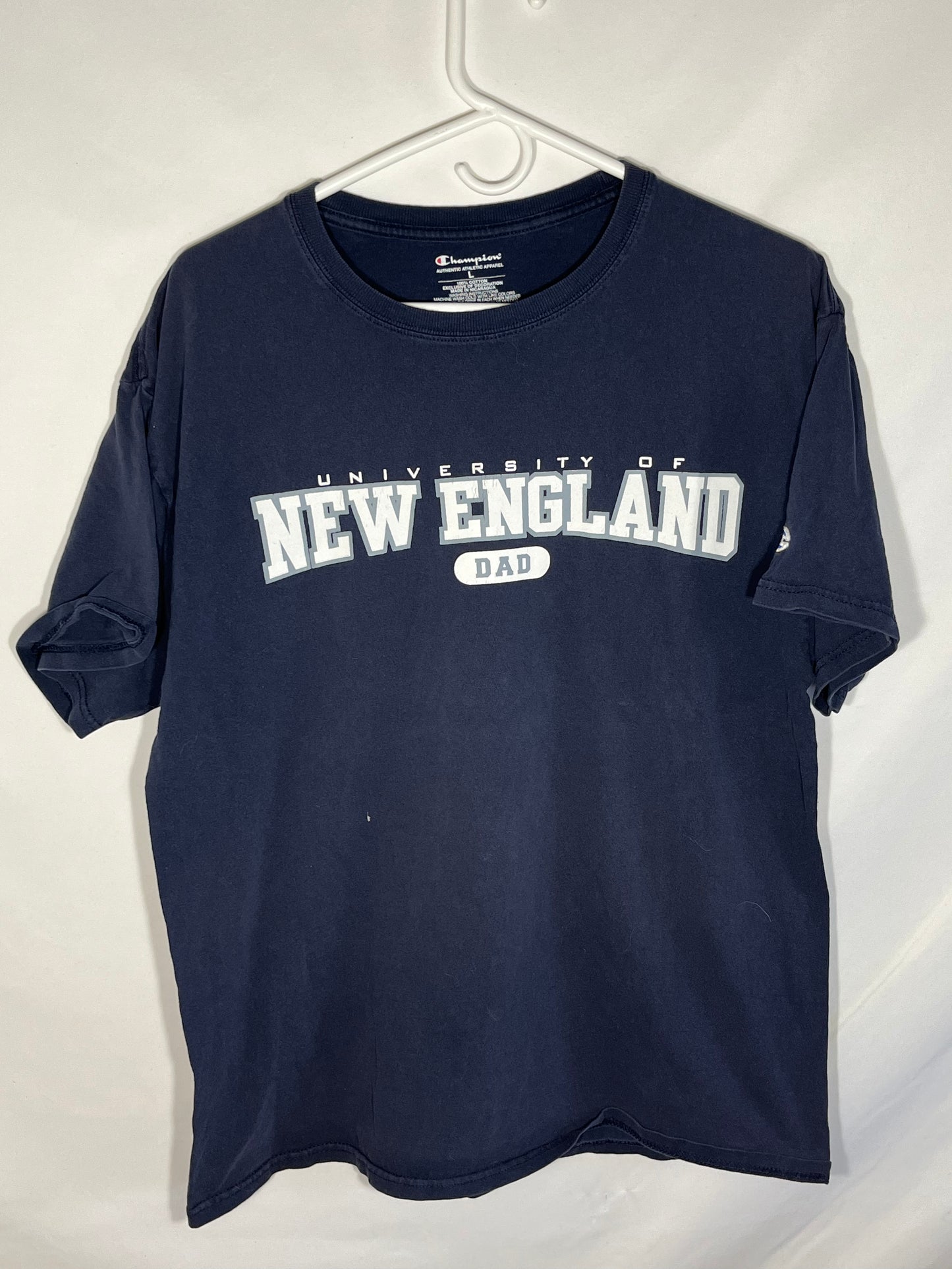 Champion University New England Dad Tshirt - Medium - 20.5” x 27”