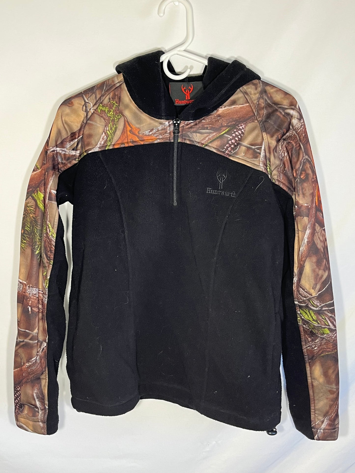 Huntworth Camo Quarter Zip - Small - 19” x 25”