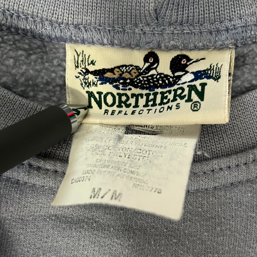 Northern Reflections 围裹式印花圆领运动衫 - 中号 - 21 英寸 x 24 英寸