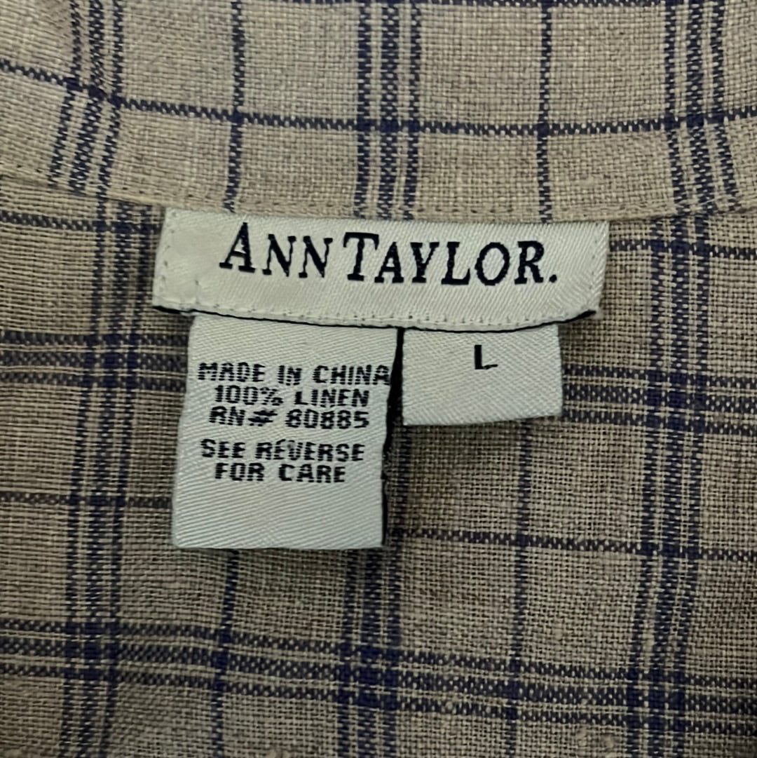 Ann Taylor Button Up Shirt - Medium - 20.5” x 22”