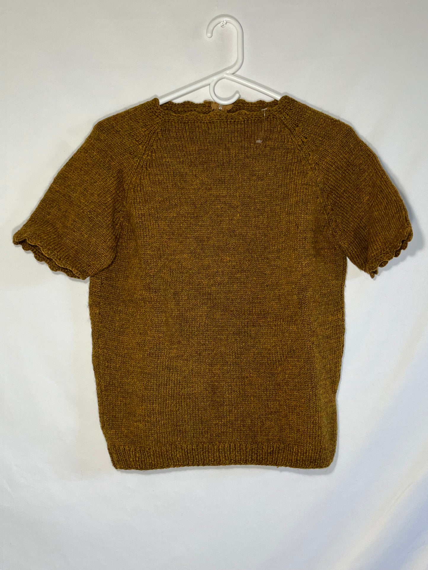 70's Short Sleeve Sweater Top - Small - 18” x 23”