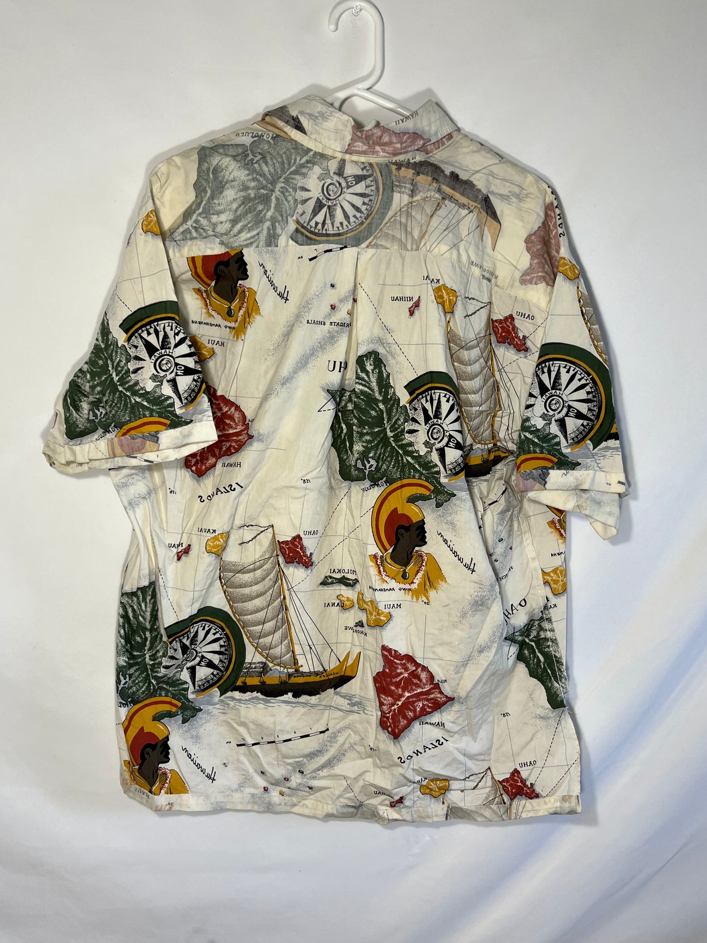 Camisa con botones de manga corta de las islas hawaianas - XL - 27.5" x 29.5"