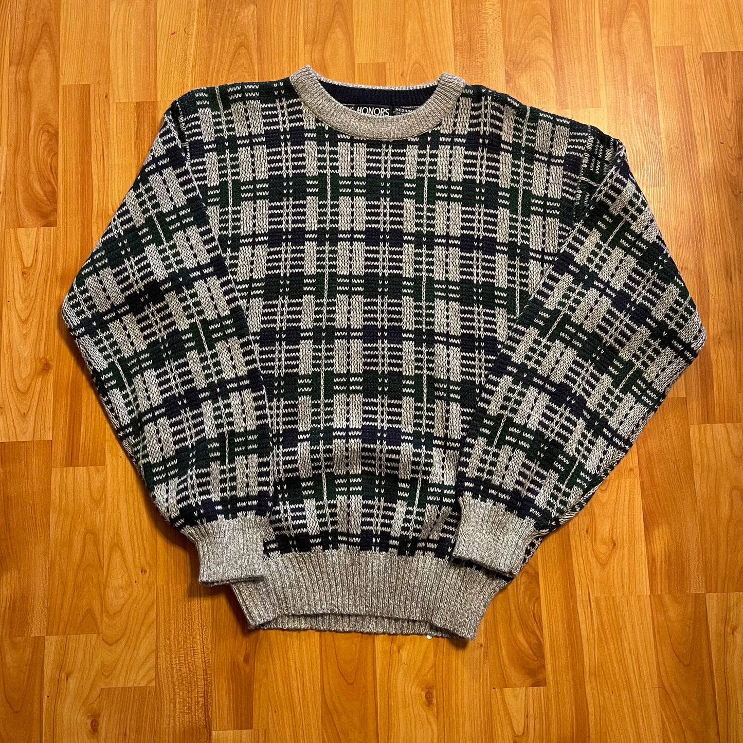 1980s Sweater fits L