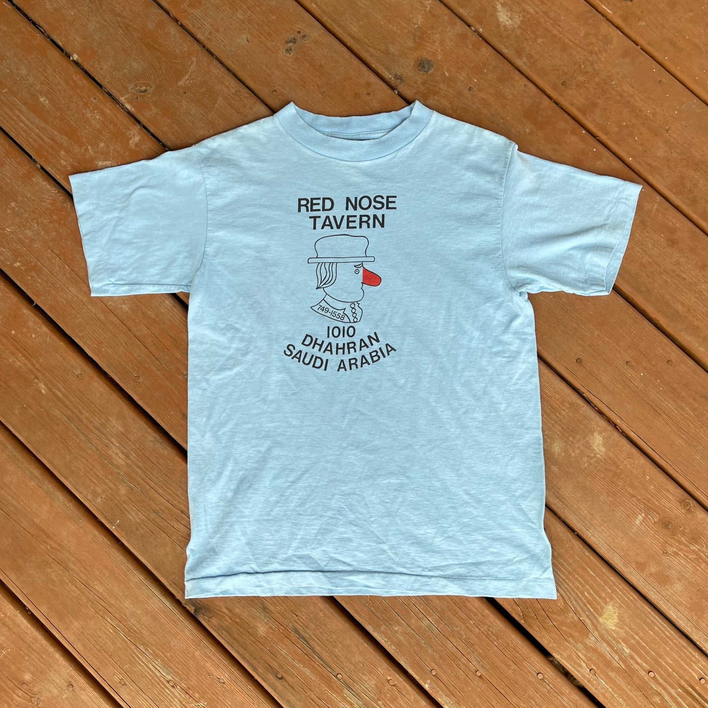 1980's red nose tavern t-shirt- M