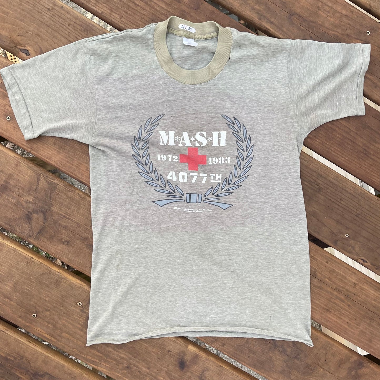 Camiseta Ringer Mash 1983 - S