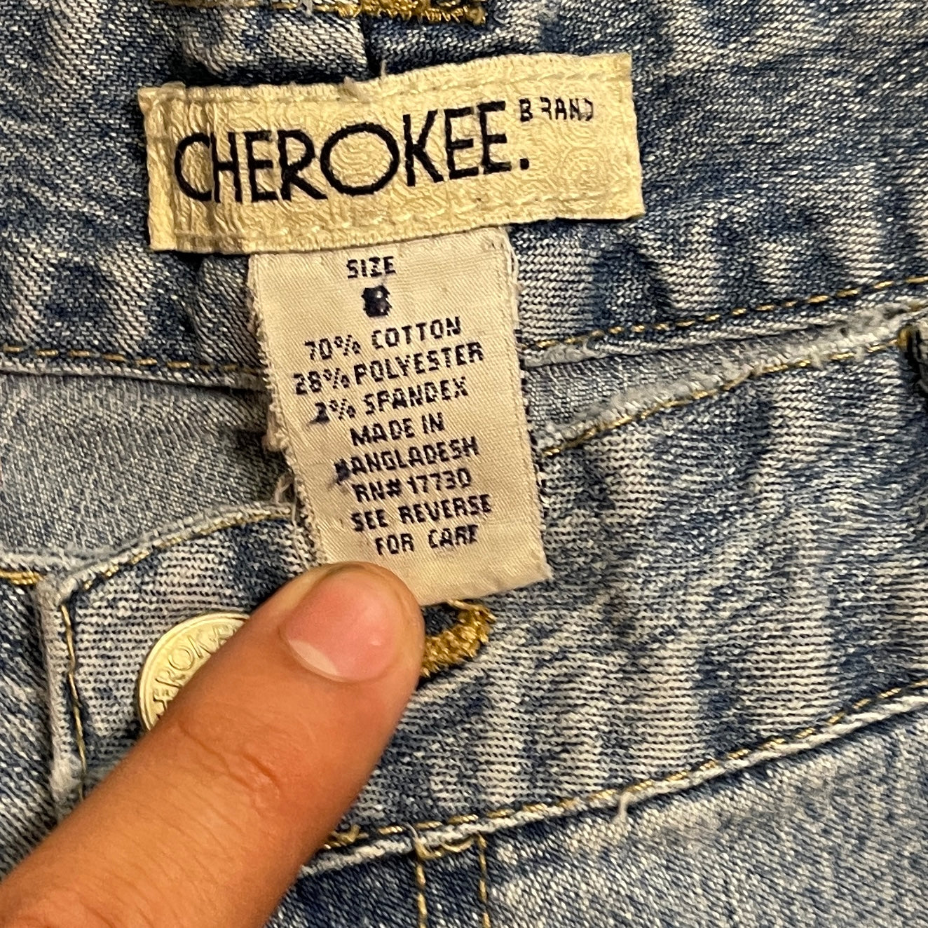 Cherokee Denim Shorts - Tagged 8 Measures 29" x 5.5"