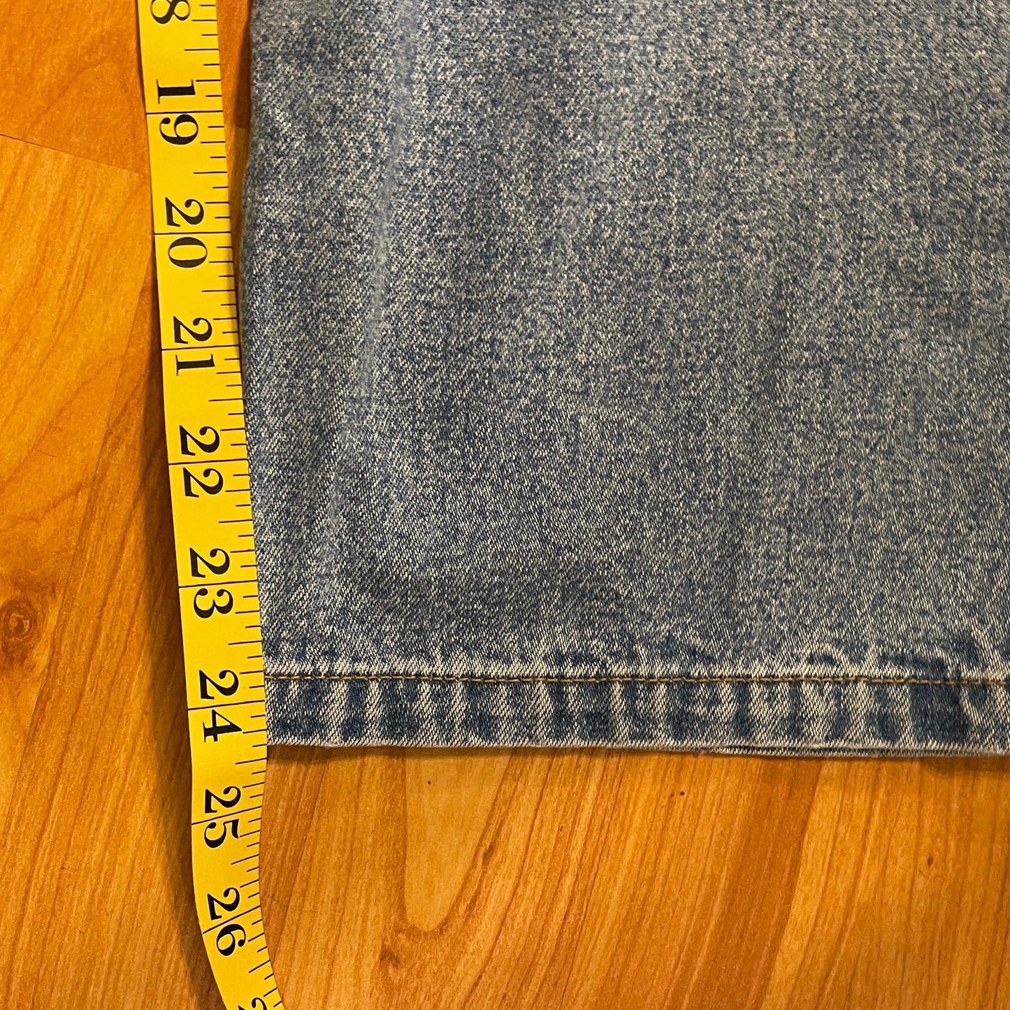 Tommy Hilfiger Jeans - Tagged 12 measures 31" x 24.5"