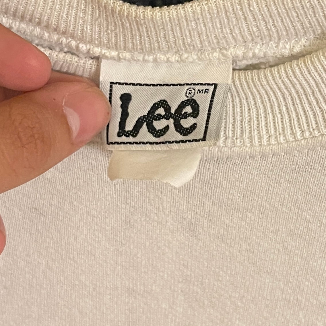 1990s Lee Short Sleeve Crewneck - 22" x 26"