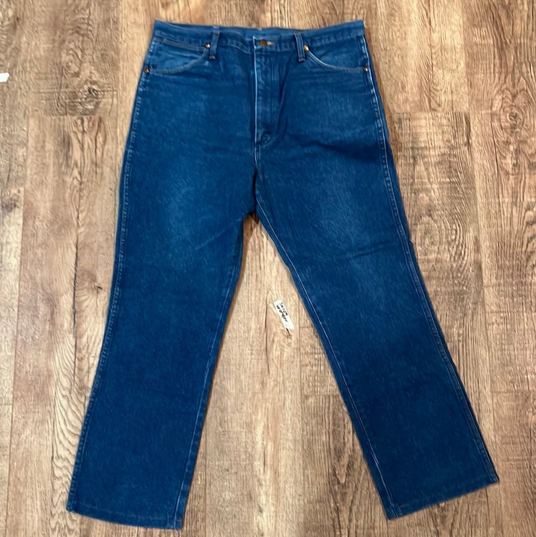 Y2K Wrangler Jeans - 36” x 29”