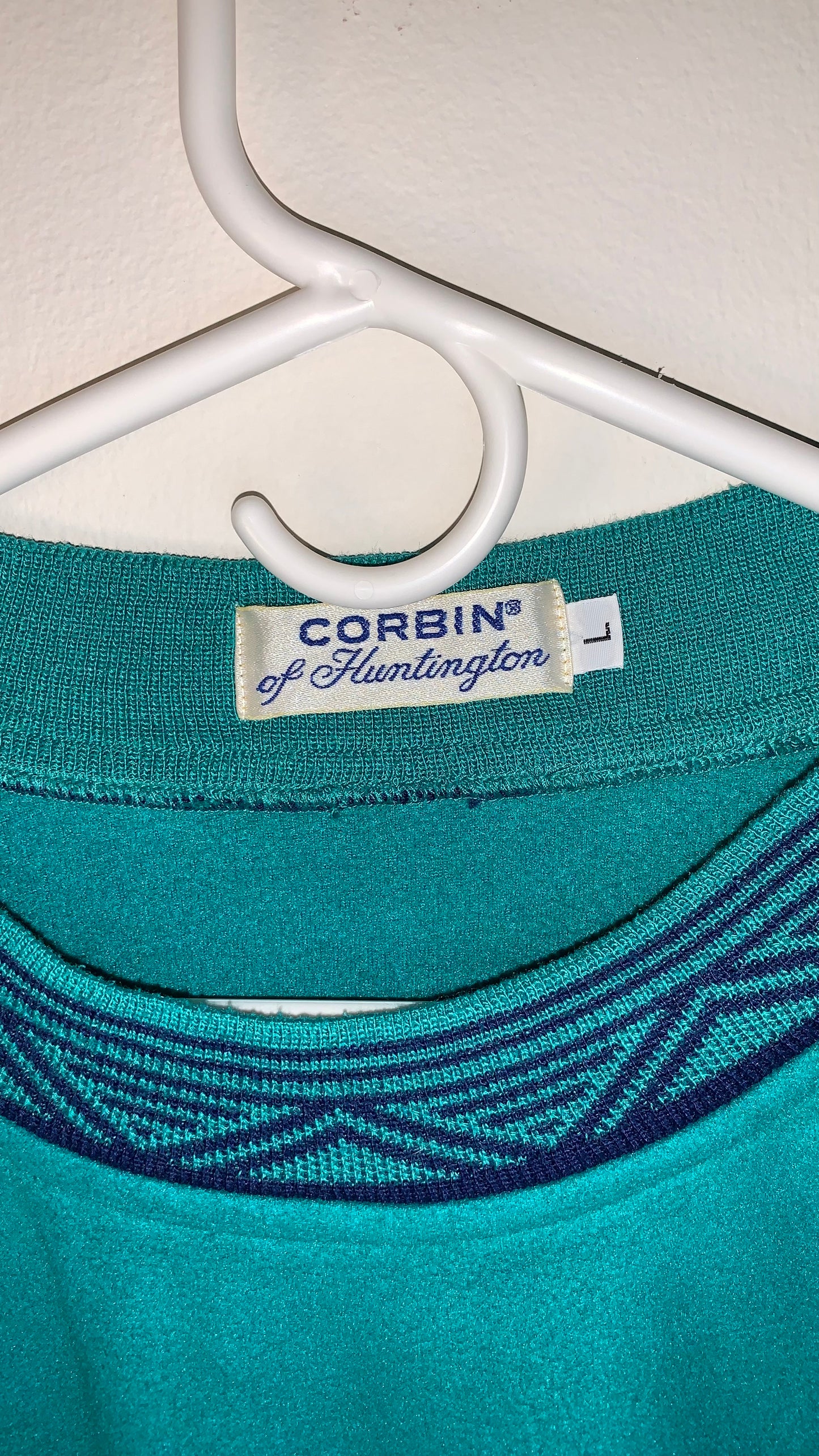 80's Corbin Sweater - XLarge - 25” x 25”