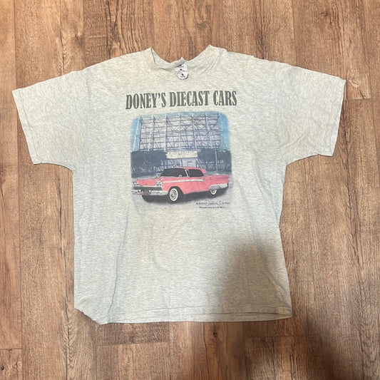 Camiseta de coches fundidos a presión - 22" x 27"