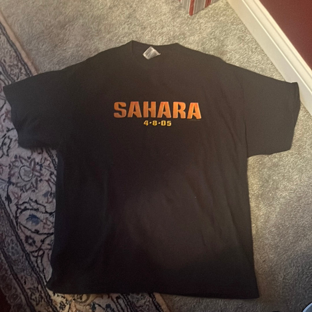 Sahara Premiere T 恤 - 中号 - 21” x 27”