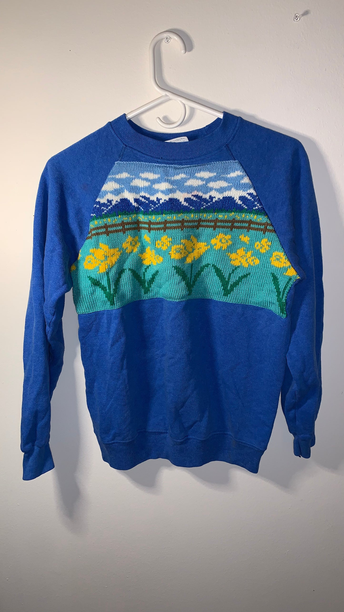 80's Hanes Flower Landscape Sweatshirt Crewneck - Small - 18” x 21”