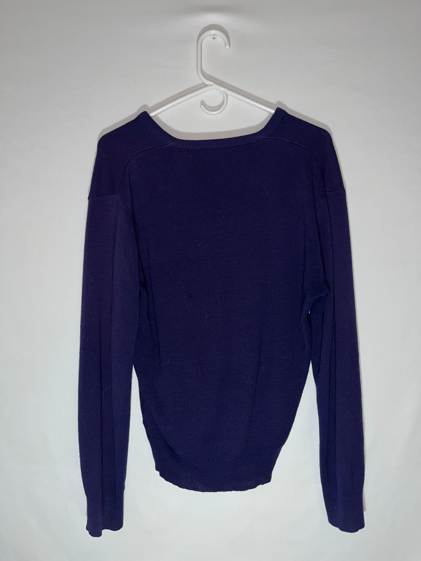 Navy V Neck Sweater - Large - 22.5” x 24”