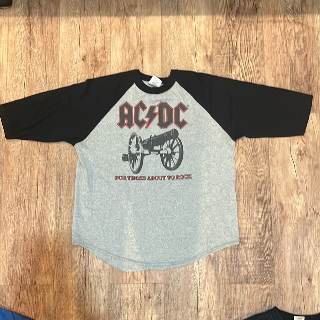 Camiseta manga 3/4 ACDC - 23” x 27.5”