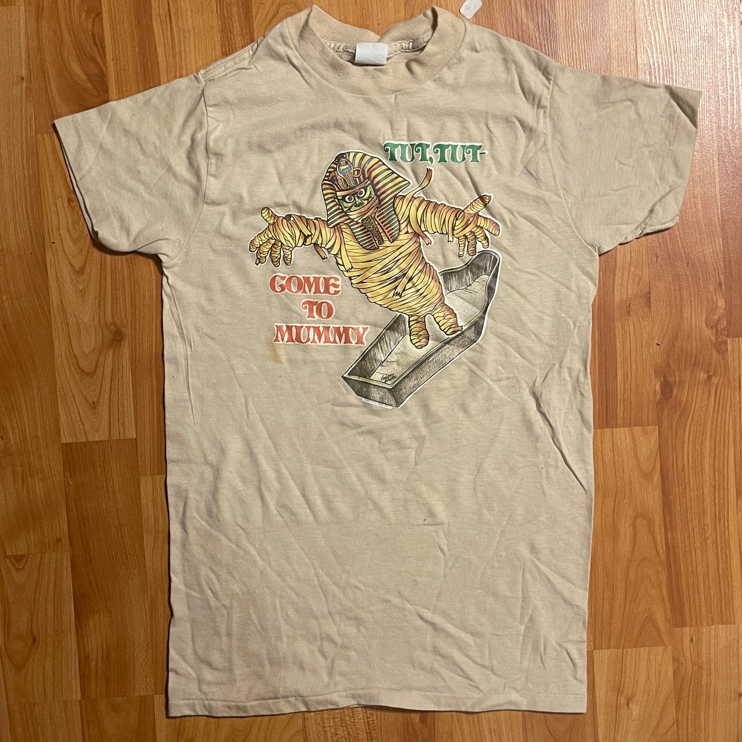 70’s Tut Mummy Tshirt - 15” x 23”