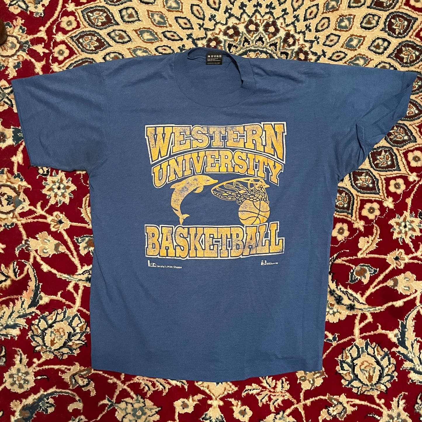 90's Dolphin Basketball Tshirt - 21" x 27.5"