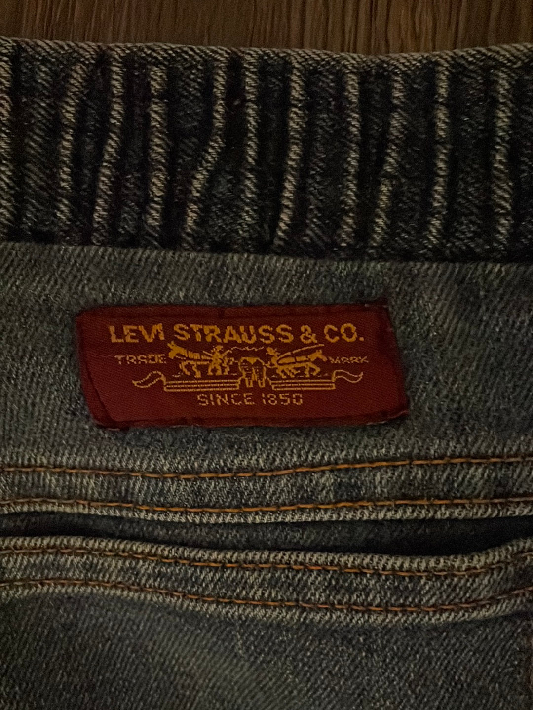 90's Levi Stretchy - 40” x 34”