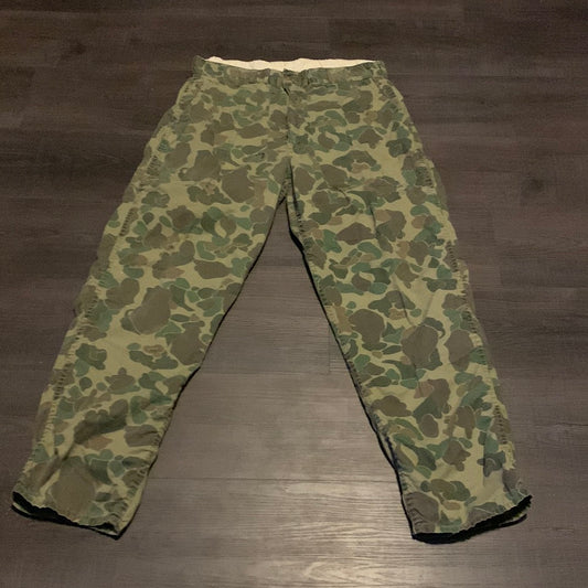 Pantalones de camuflaje de los años 60 - 31 "x 27.5"