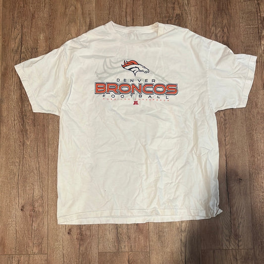 Broncos Tshirt - XLarge - 24” x 30”