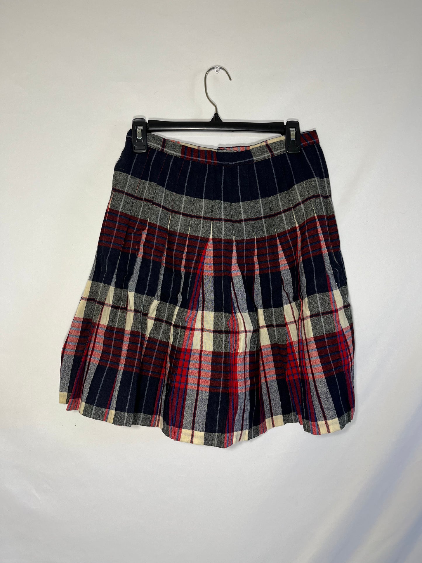 70/80's Skirt - 27” x 20.5”