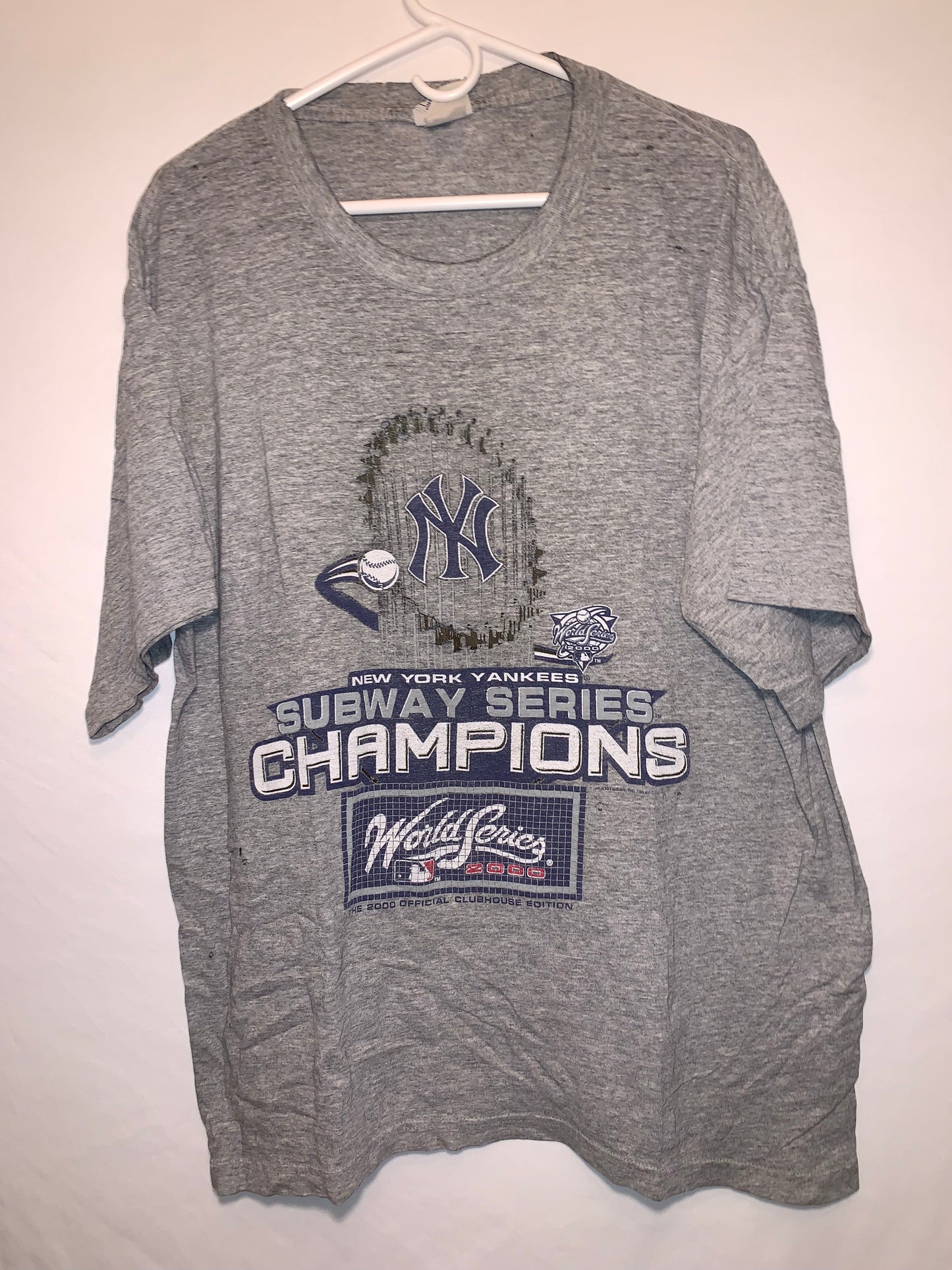 Lee Yankees Subway Series Tshirt - Medium - 20.5” x 27”