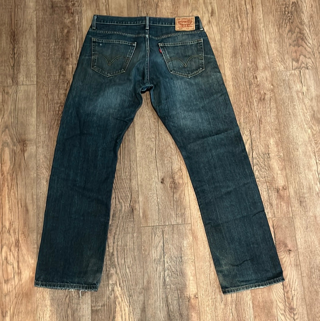 Levis 514 修身直筒牛仔裤 - 35 x 34.5”