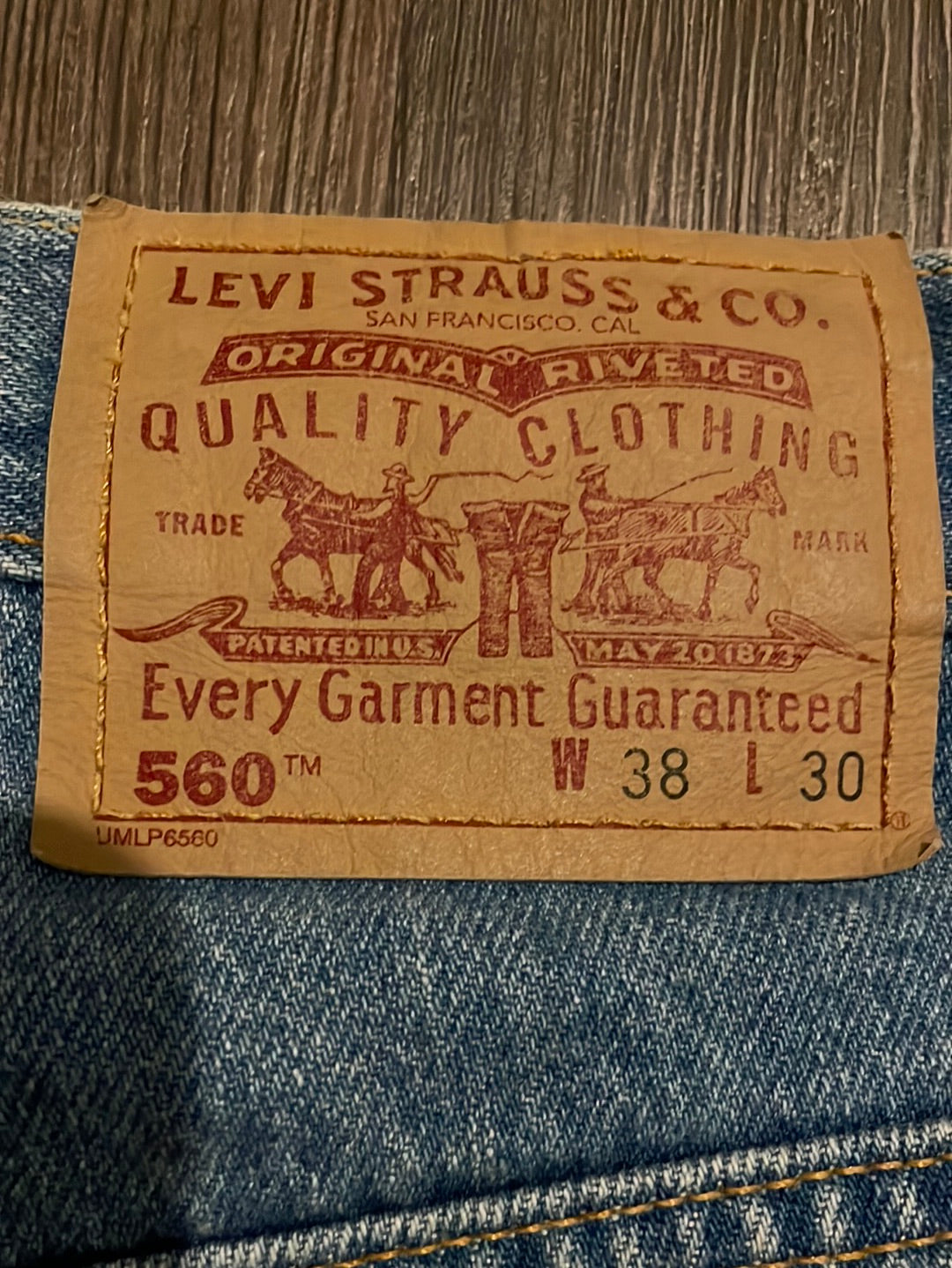 90 年代 Levi 560 - 38” x 30”