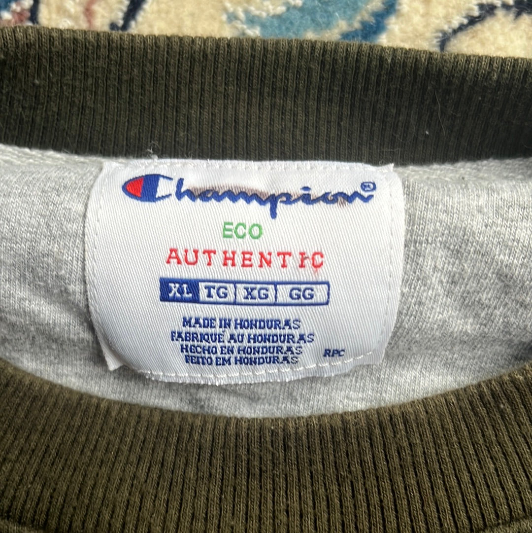 Champion Crewneck - 27" x 26"