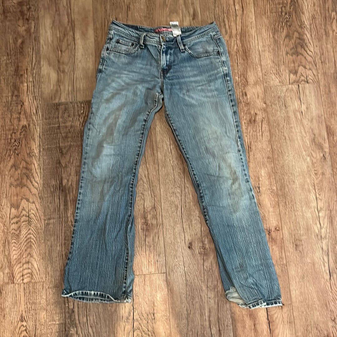 Levis 518 Super Low Rise Boot Cut Jeans - 30” x 30.5”