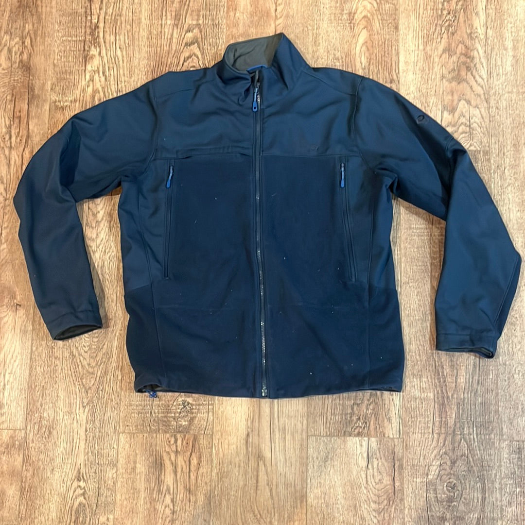 Mountain Hardwear Zip Up - 23.5” x 31”