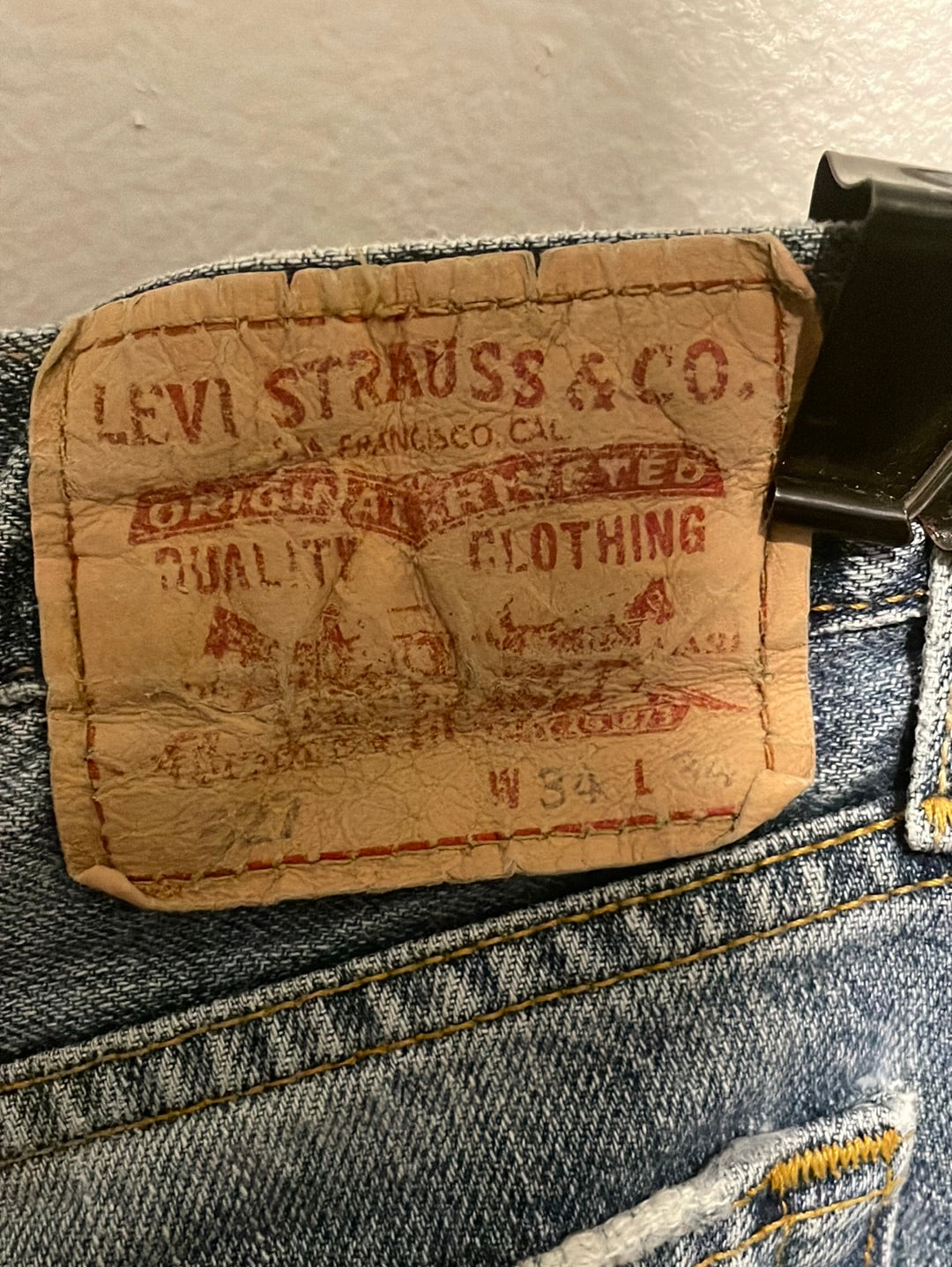 Levis 527 - 34” x 34”