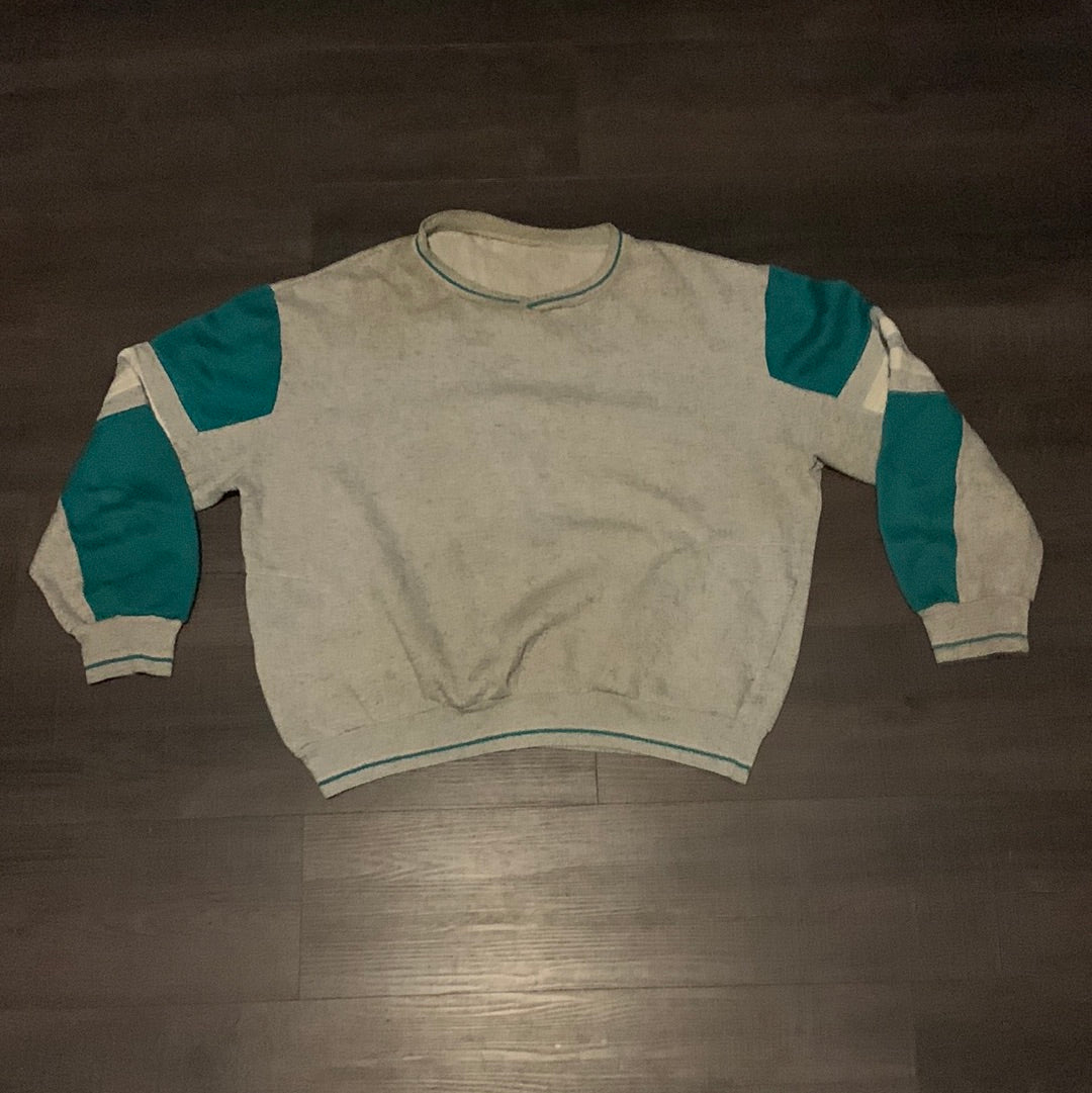 80's Crewneck - 26” x 24”