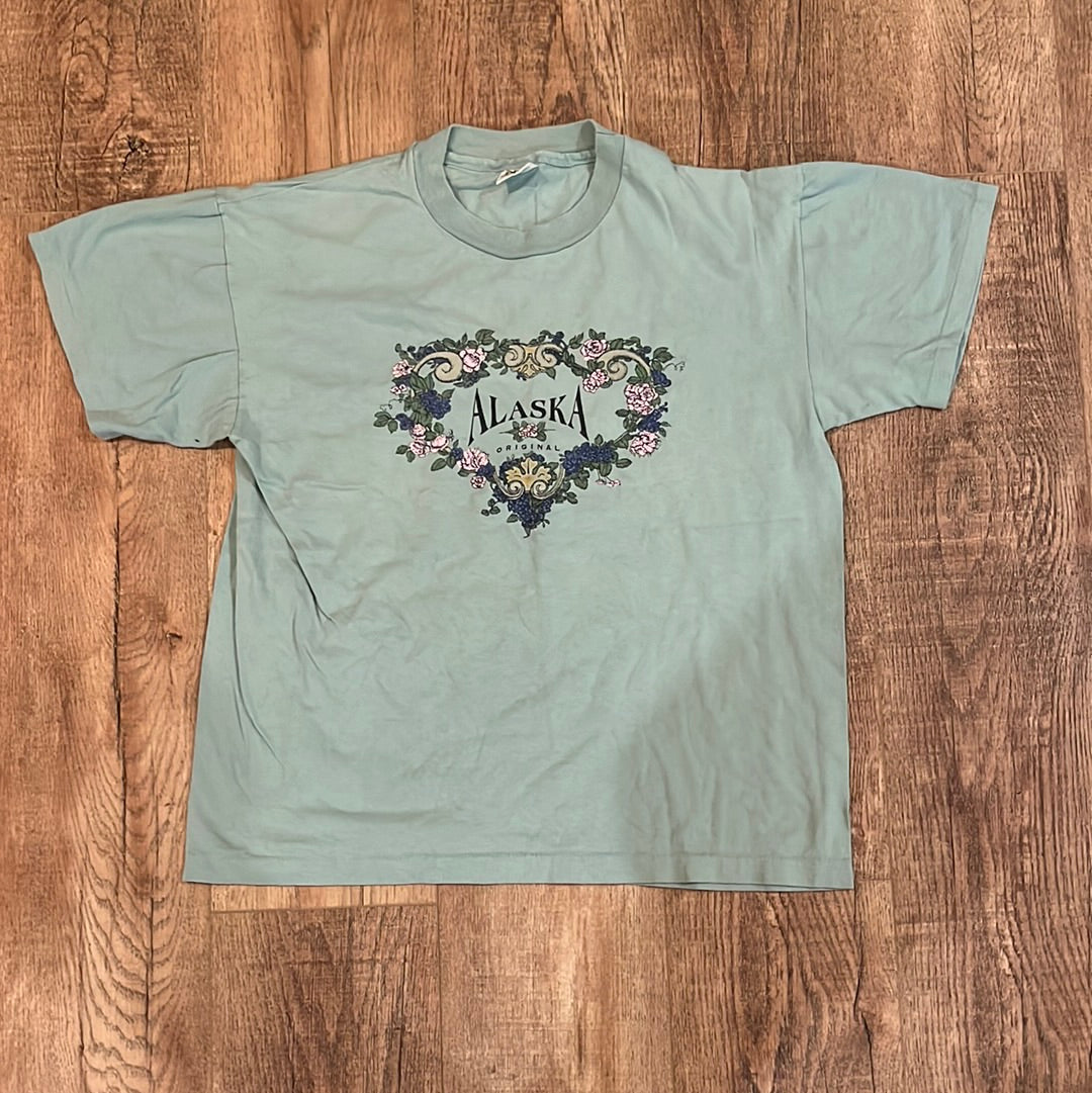 90's Anvil Alaska Heart Tshirt - M 20” x 25.5”