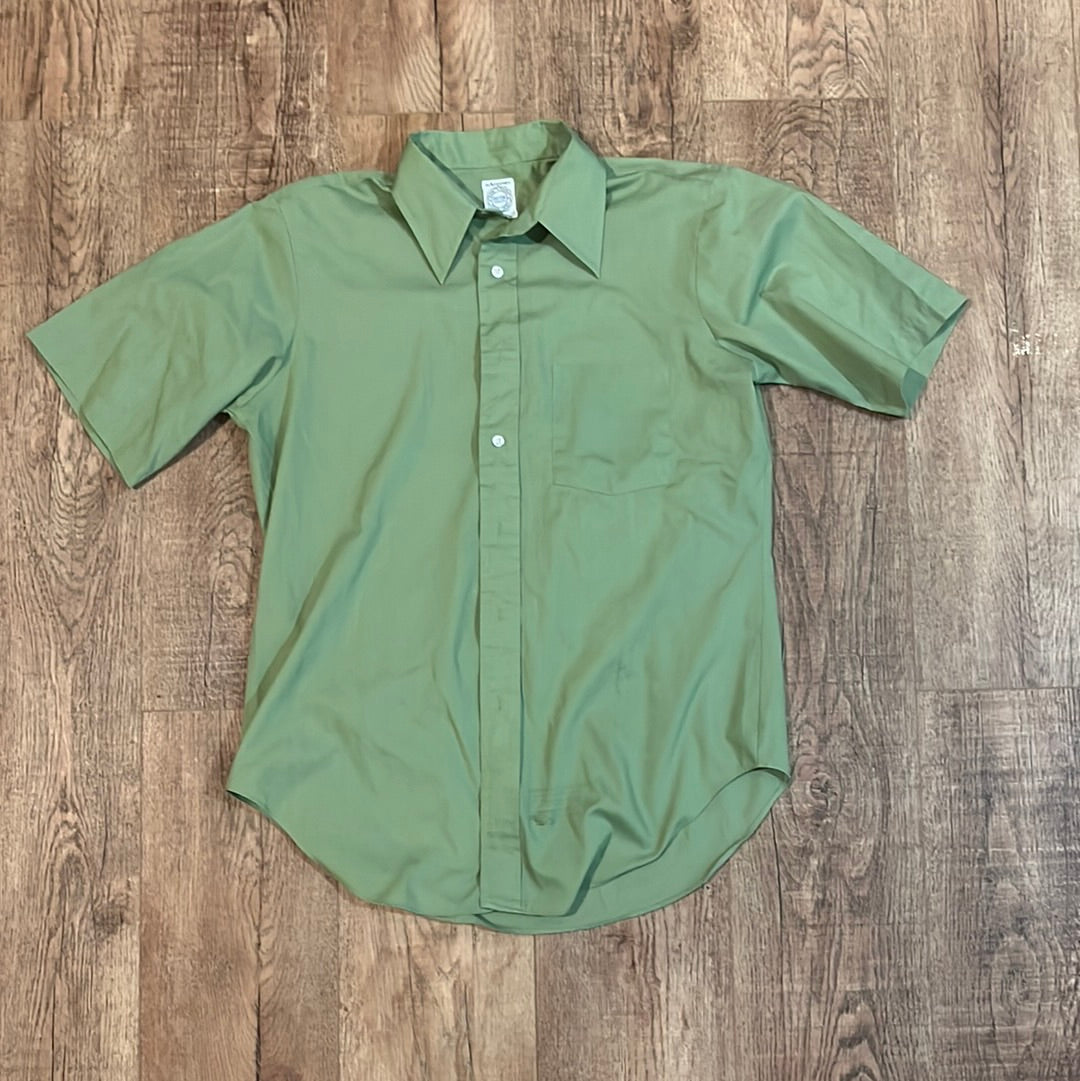 70's Arrow Short Sleeve Button Up - Medium - 21” x 30”