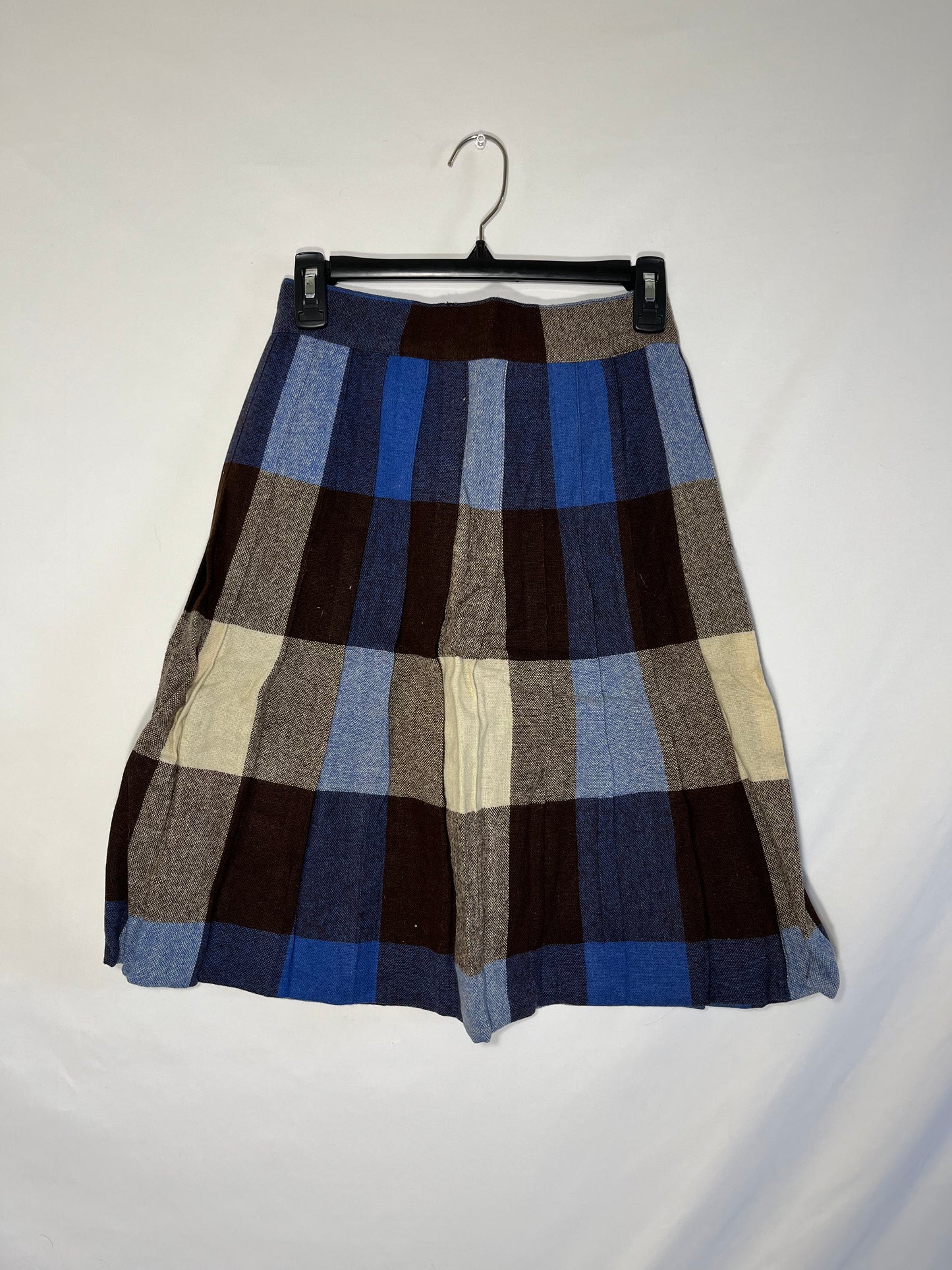 70/80's Skirt - 26” x 23”