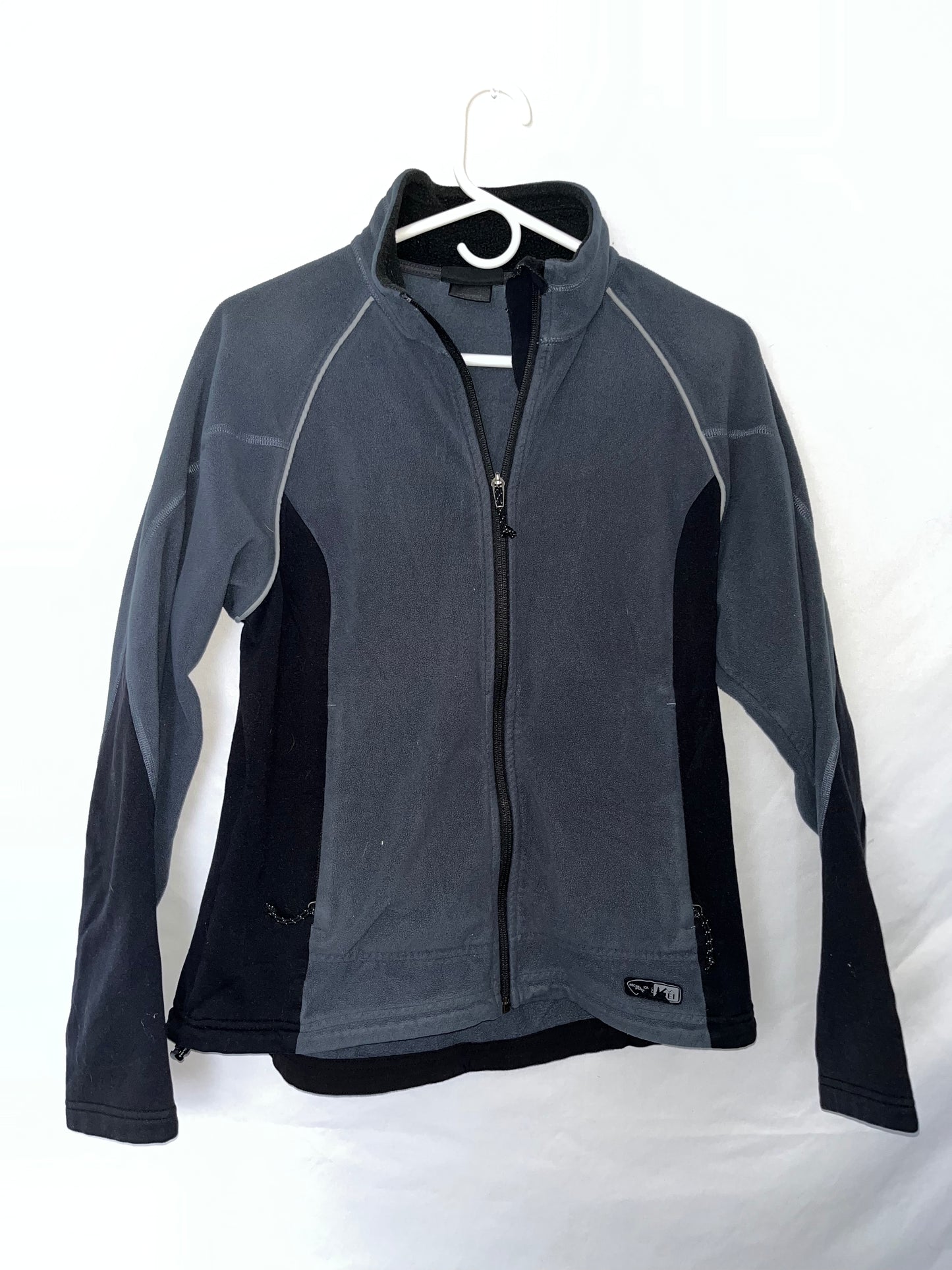 REI Zip Up Jacket - Medium - 20” x 24”