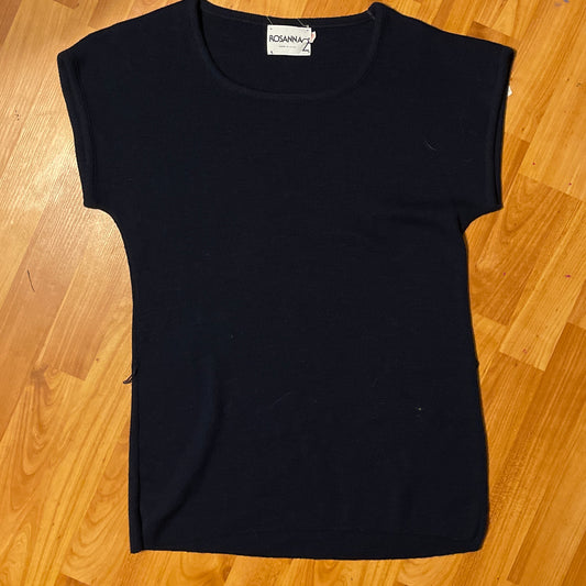 Camiseta sin mangas Rosanna de los 90 - 20” x 26.5”