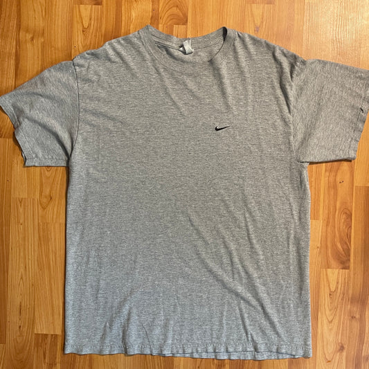 90s Nike Mini-Swoosh T-shirt - 21" x 29"