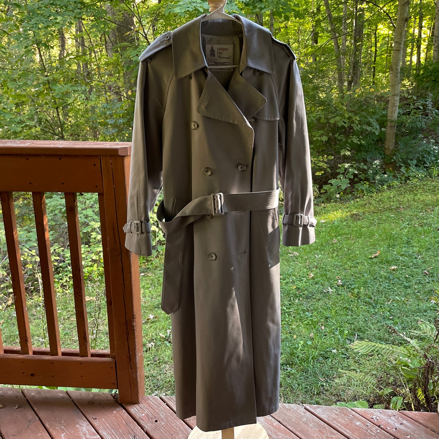 90's London Fog Trench Coat - M 20” x 48”