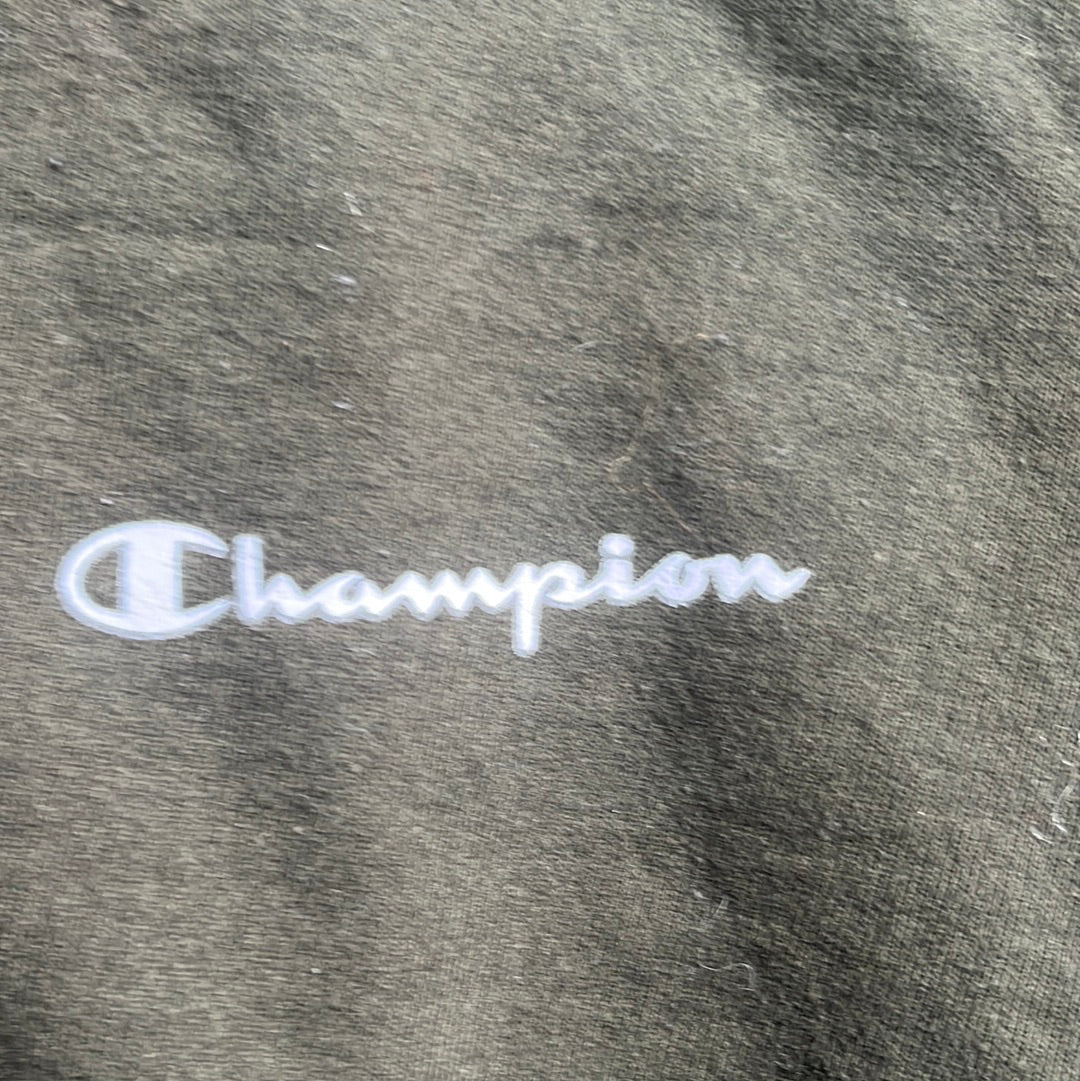 Champion Crewneck - 27" x 26"