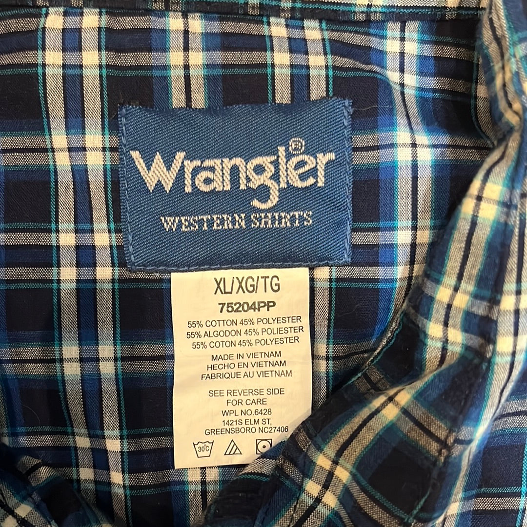 Wrangler Pearl Snap - Extragrande - 24” x 32.5”