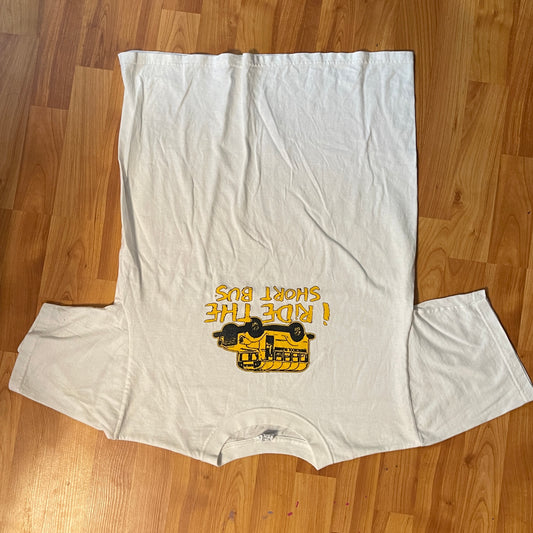 Camiseta I Ride the Short Bus -19" x 26.5"